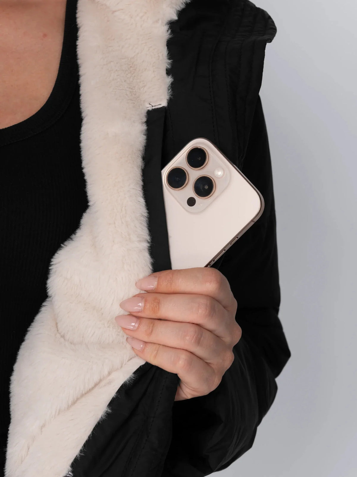 The Elara Puffer Jacket - Matte Pearl